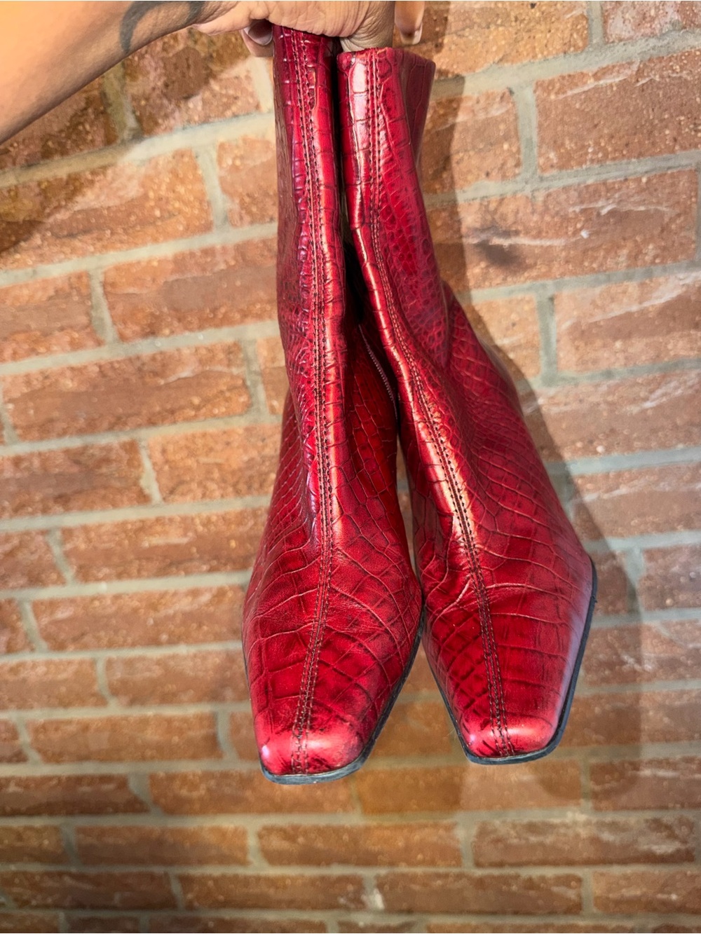 ANTONIO MELANI Red Croc-Embossed Mid-Calf Heel Boots - Picture 3 of 7